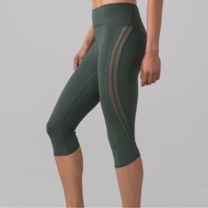 Lululemon Sun Setter Cropped Mesh Scalloped Side Pants
